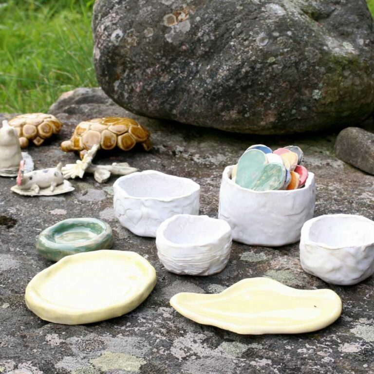 Lerföremål.